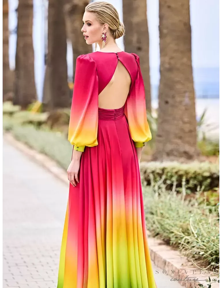 Abito lungo sfumato fucsia con maniche Sonia Pena Couture