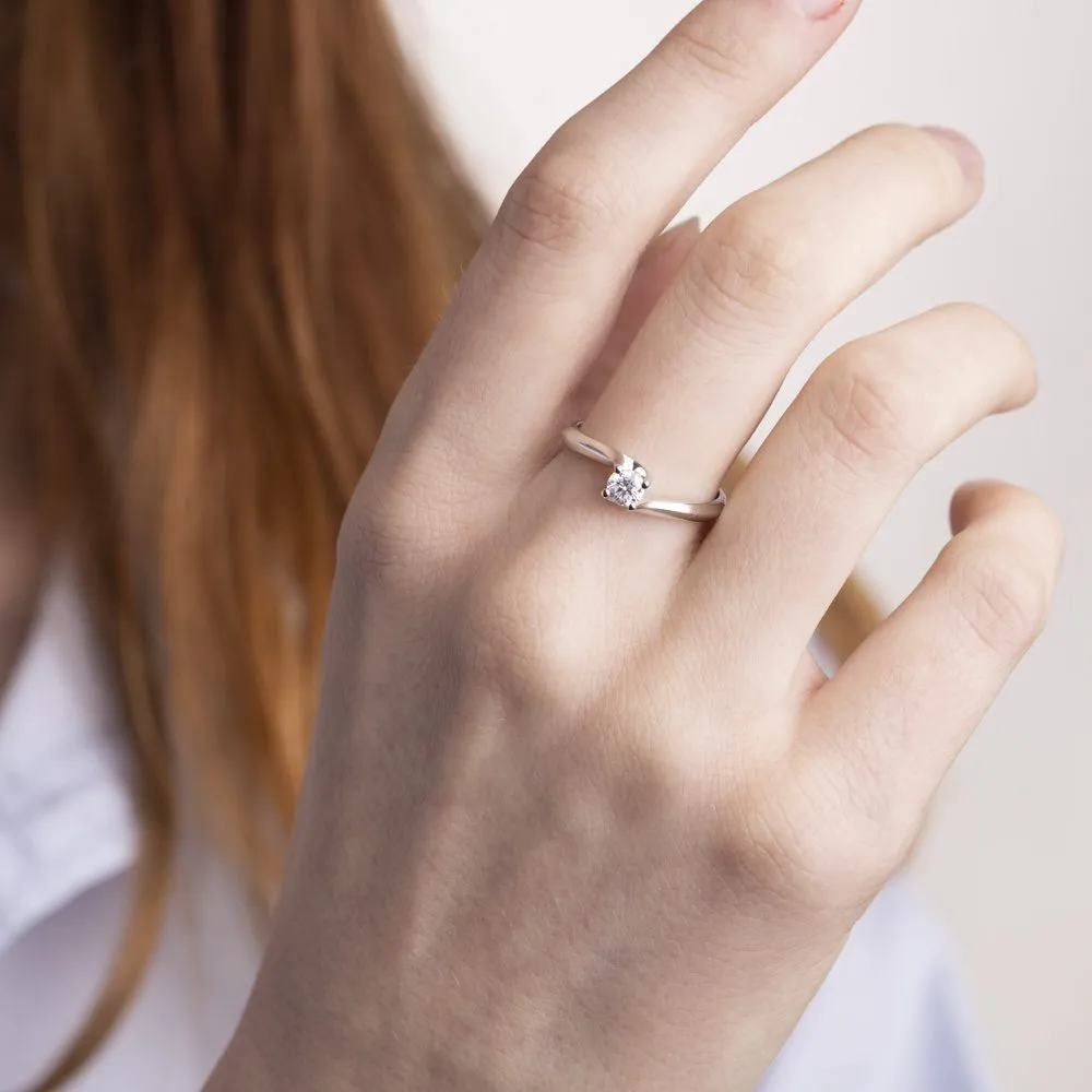 Anello Solitario Davite&Delucchi in Oro Bianco con Diamante – AA00119130FV