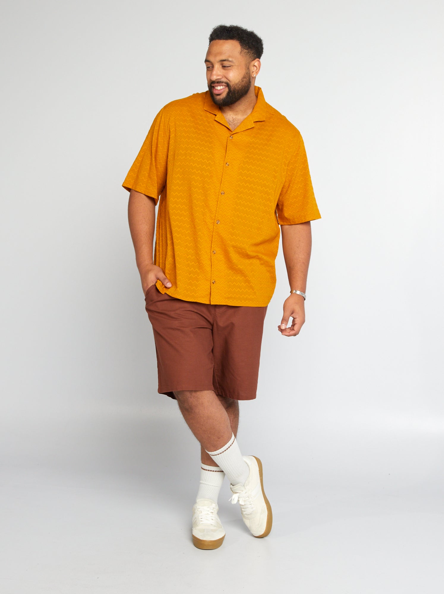 Camicia con motivi in rilievo - GIALLO