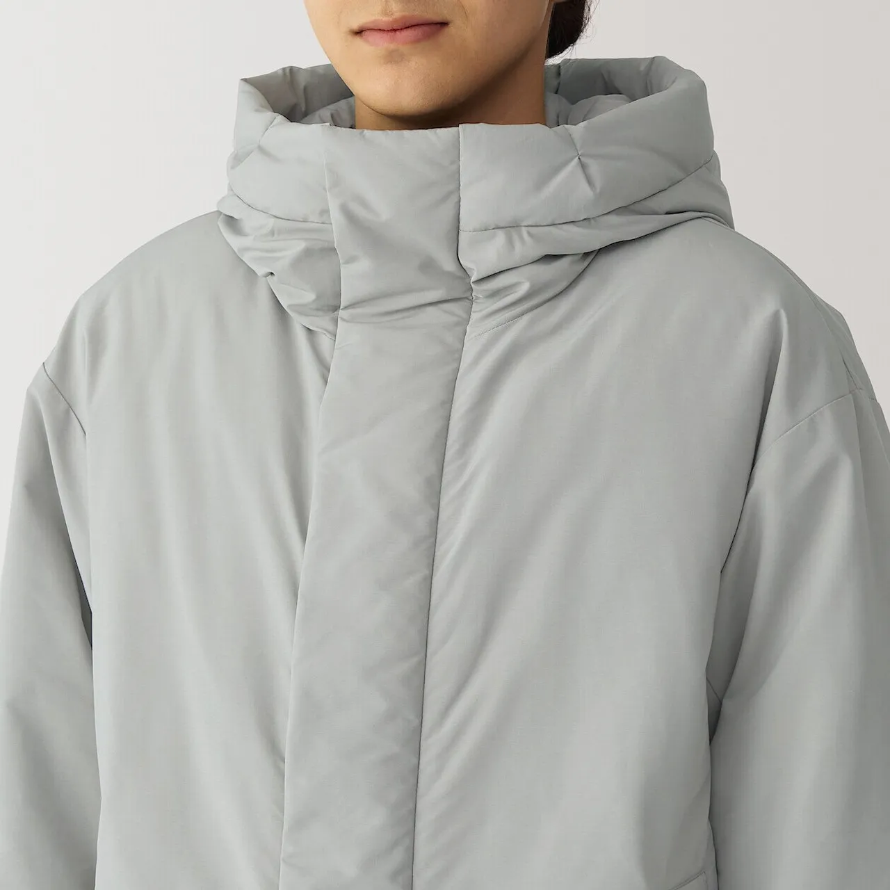 Cappotto con cappuccio in piumino da uomo