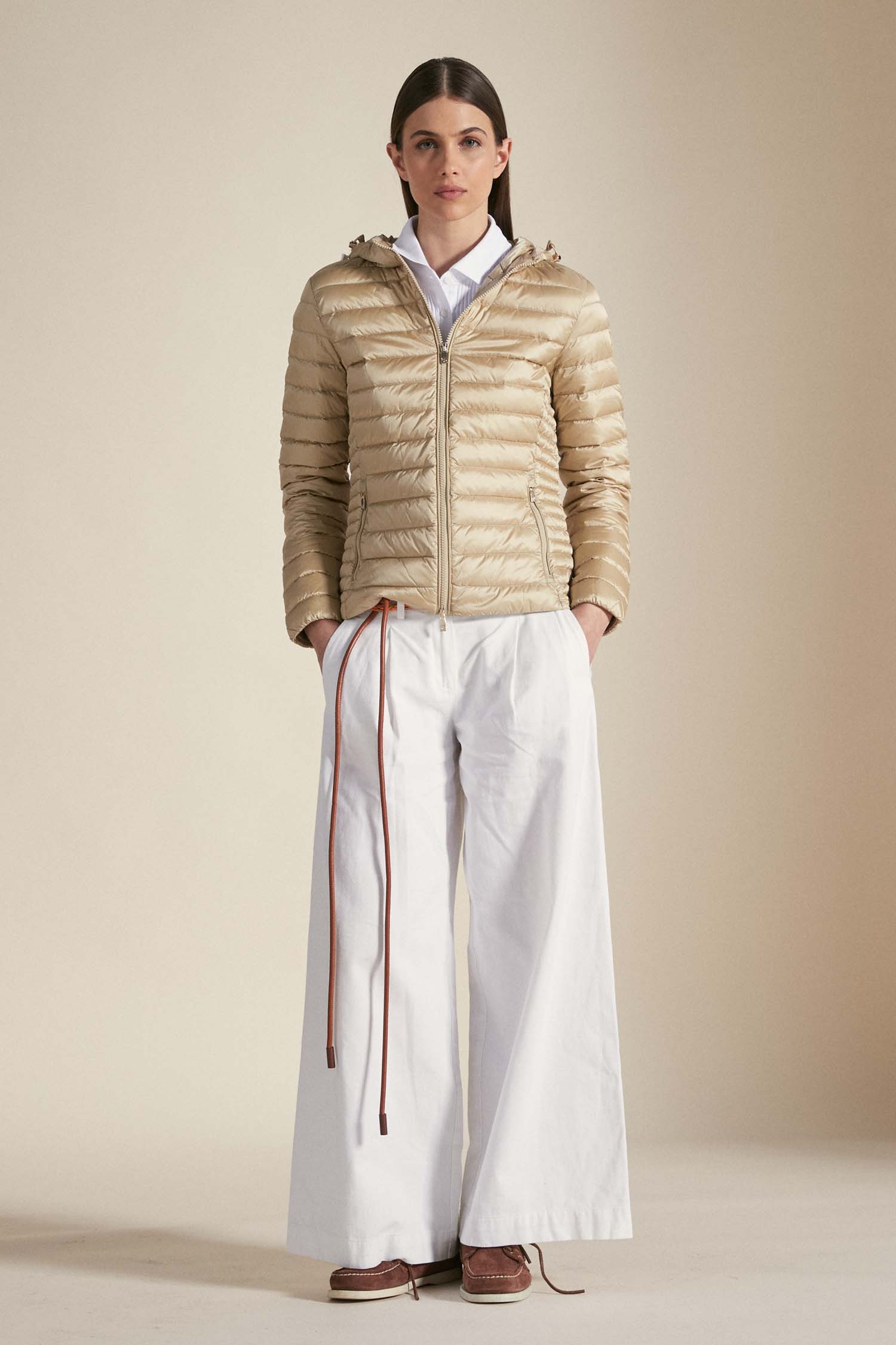 CARRIE – Piumino beige con cappuccio