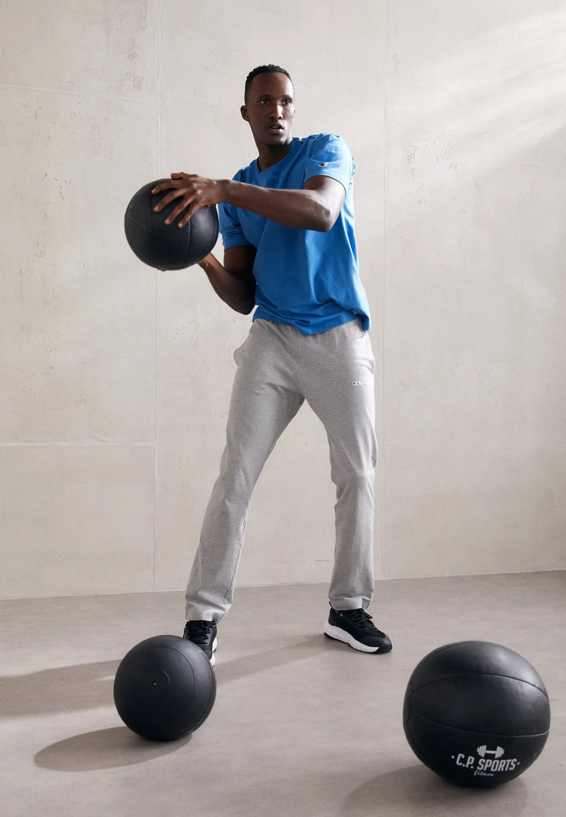 CLASSIC STRAIGHT HEM PANTS - Pantaloni sportivi