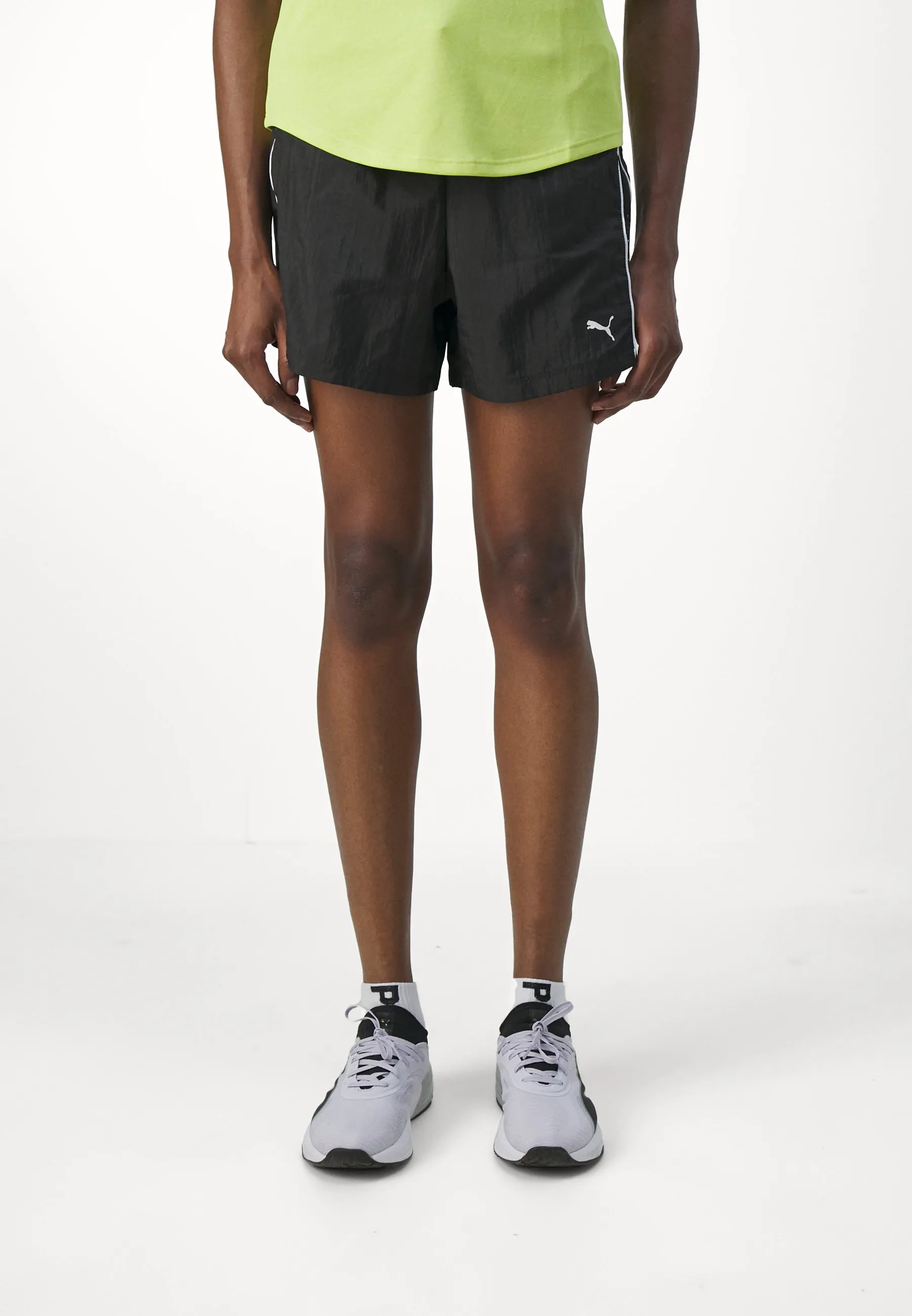 FIT MOVE SHORT - Pantaloncini sportivi