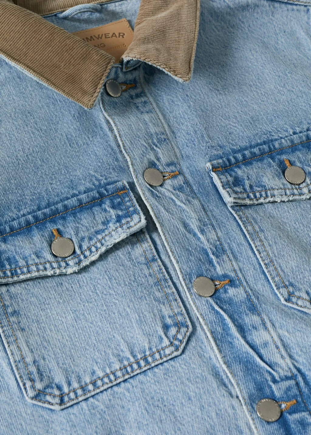 Giacca di jeans con collo a coste