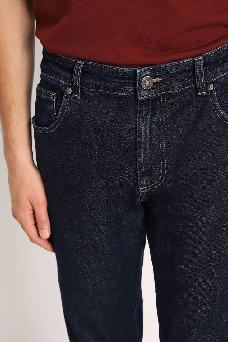 Jeans slim-fit con cinque tasche