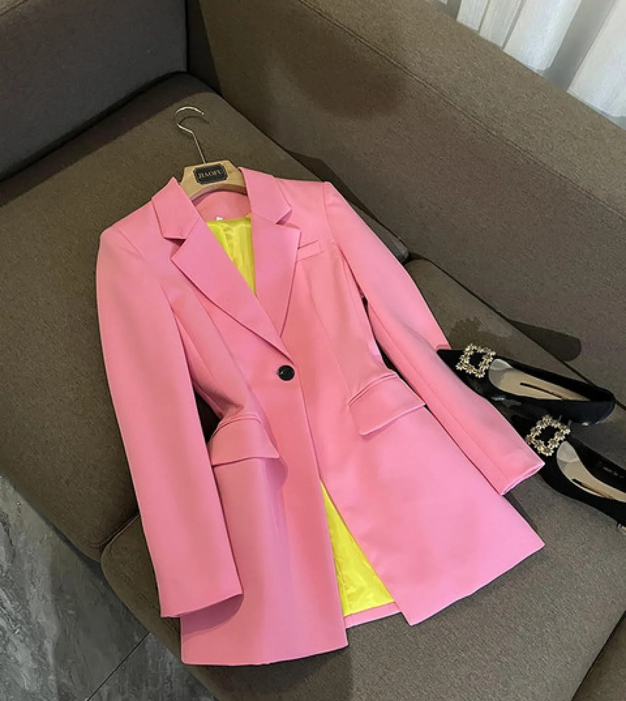 June Lips Brand New Quality Slim Pink Blazer Ladies Office con intaglio singolo fibbie giacca di media lunghezza per la primaver