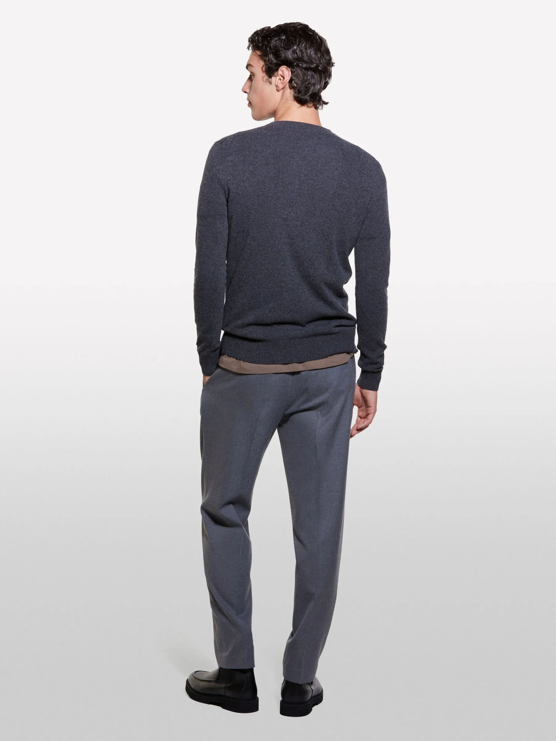 Maglia girocollo regular fit grigio scuro