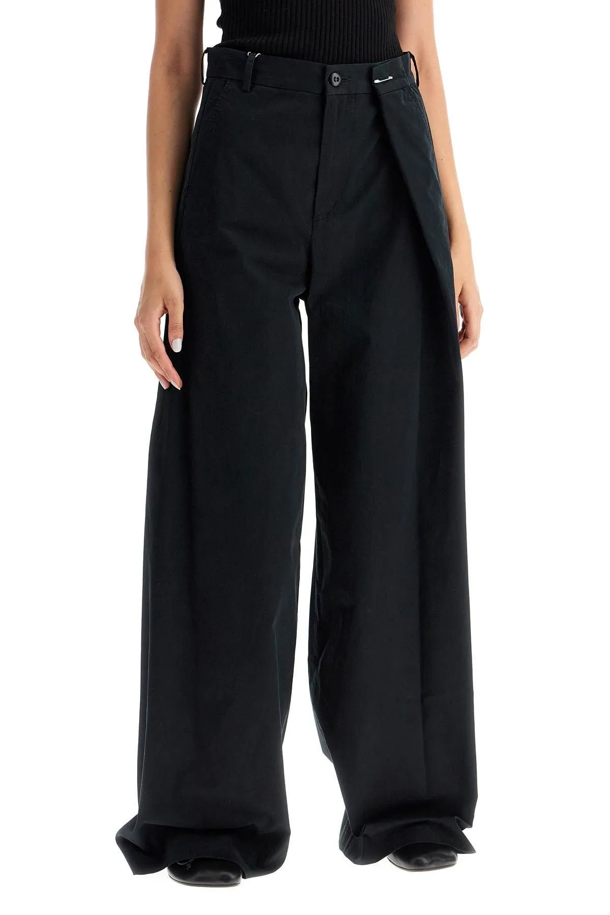 Pantaloni ampi con piega