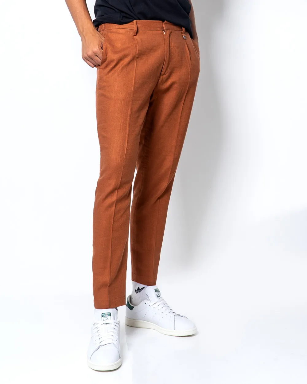 Pantaloni con cavallo basso Antony Morato carrot con pences Mattone
