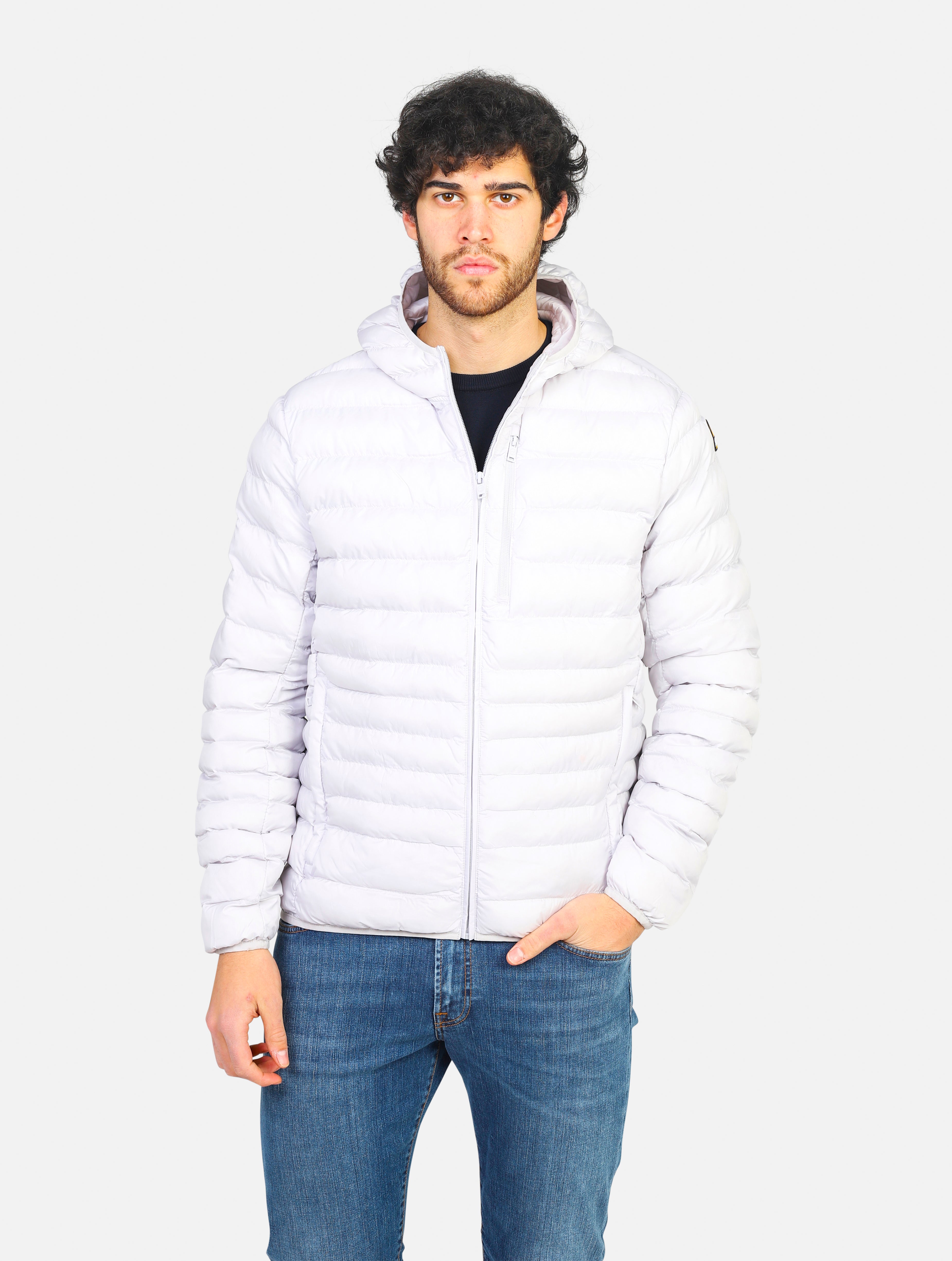 Piumino ciesse piumini active realizzato in tessuto ripstop, zip ed imbottitura totalmente riciclati e dotato di zip sul petto -