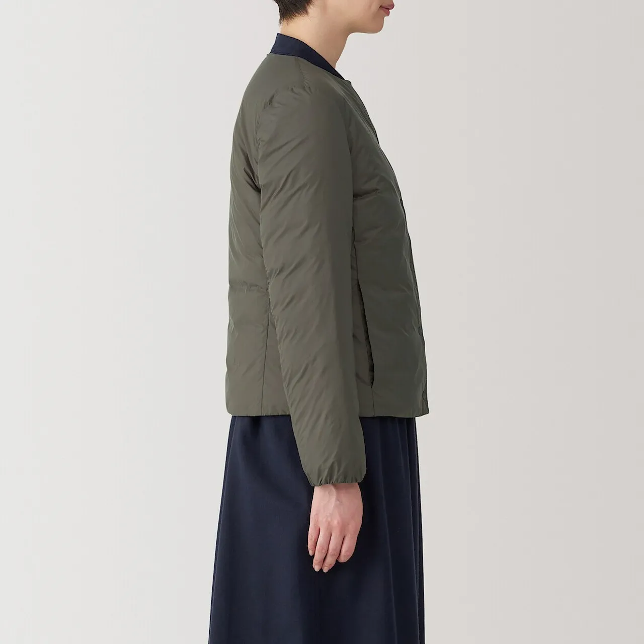 Piumino leggero senza colletto in nylon