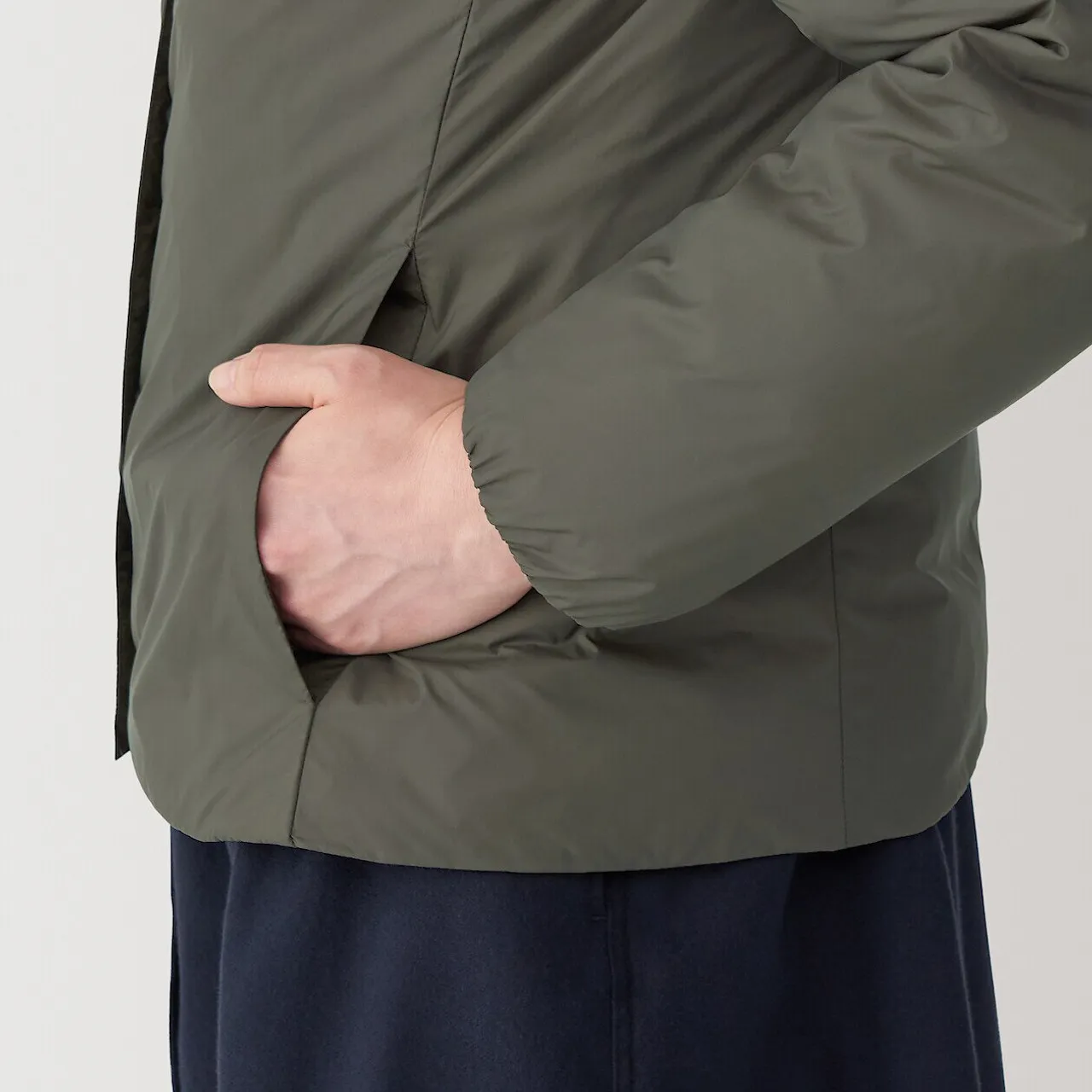 Piumino leggero senza colletto in nylon