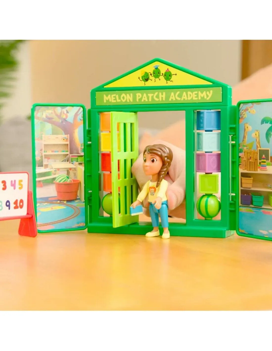 Playset CoComelon Let's go to school (35,6 x 30,6 x 7,80 cm)