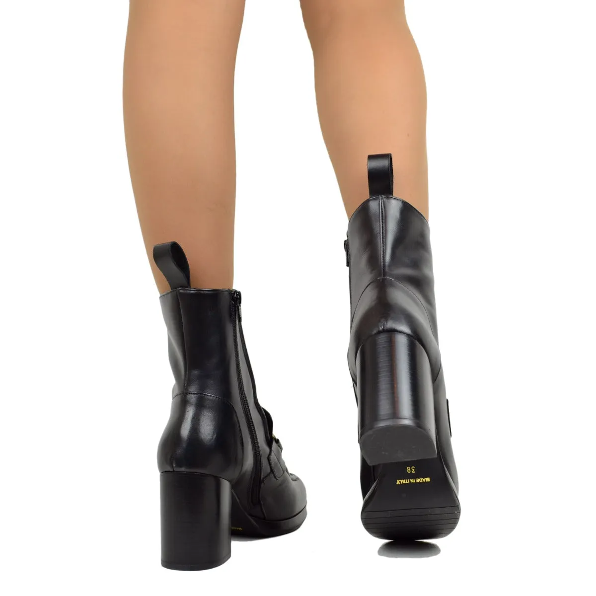Polacchino Donna in Pelle Nera con Morsetto Dorato e Zip Laterale