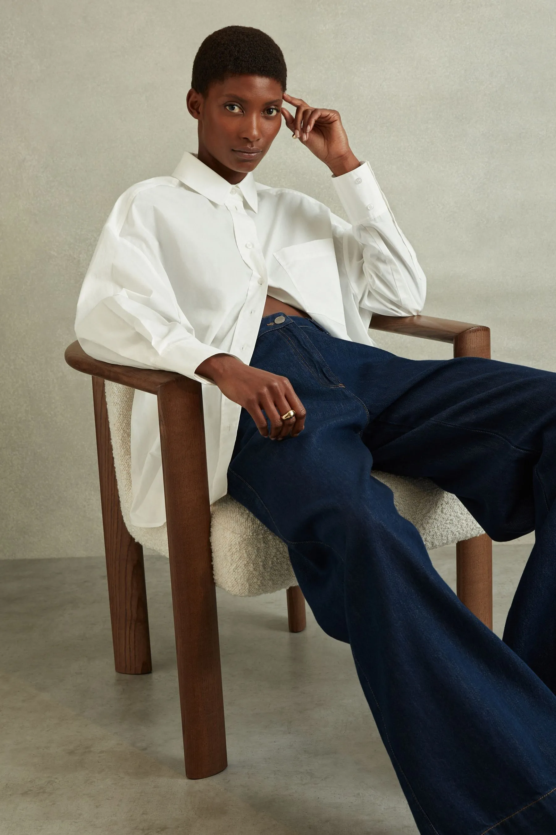 Reiss - Olivia - Jeans con fondo ampio e cuciture a contrasto    