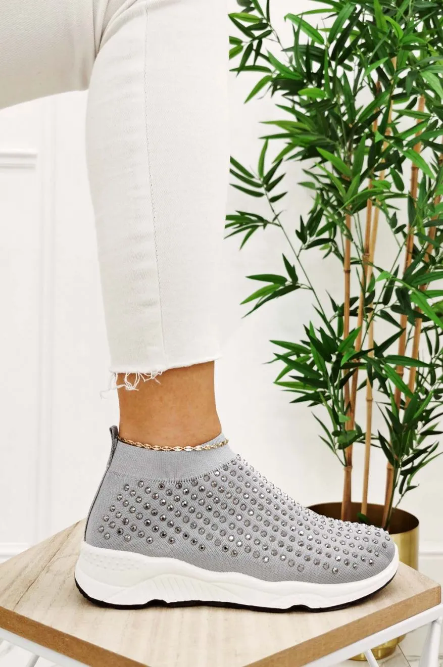 Sneakers grigie in tessuto elastico e strass
