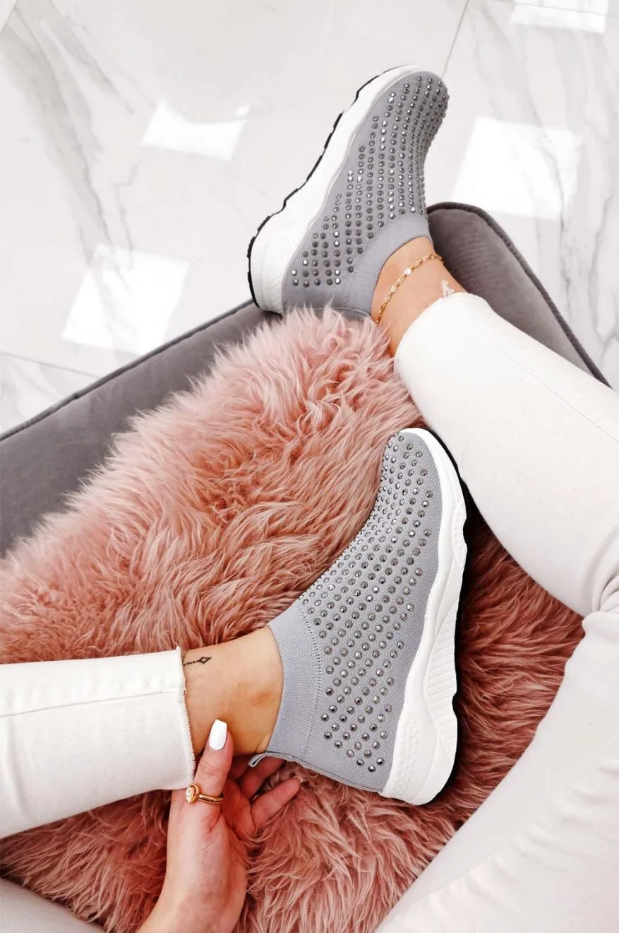 Sneakers grigie in tessuto elastico e strass