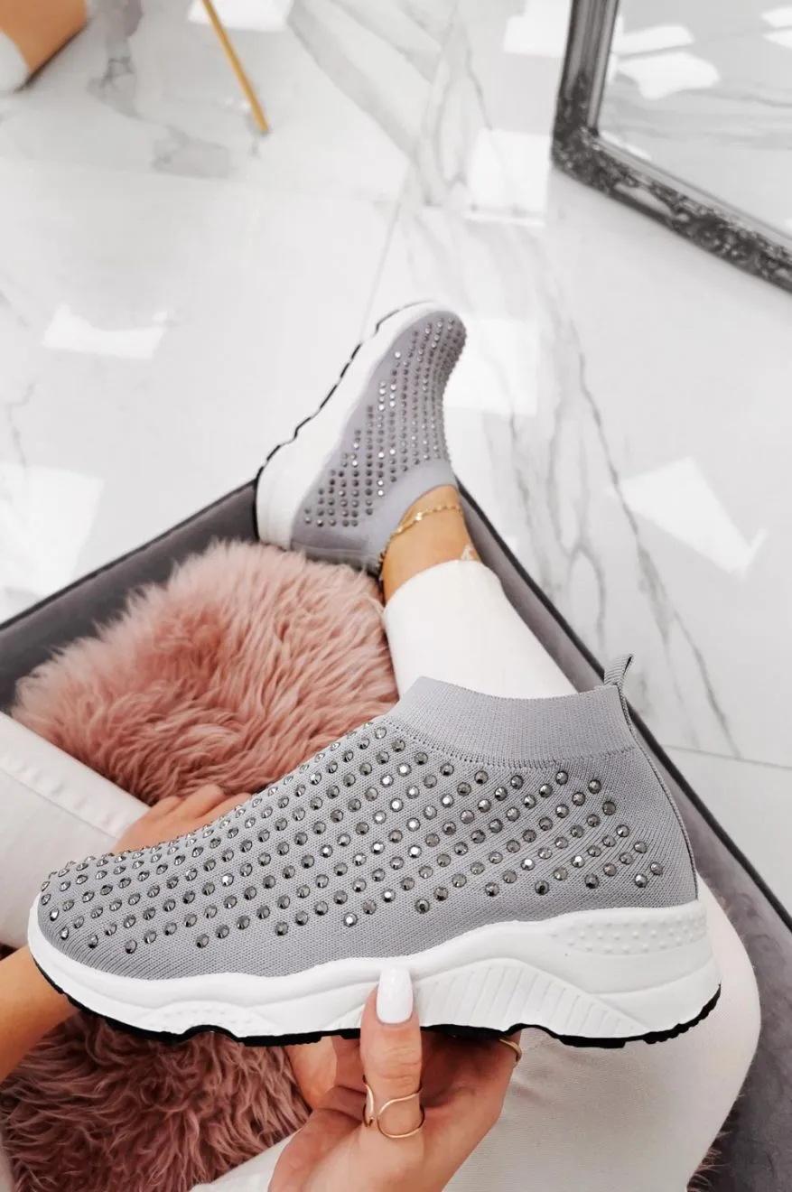 Sneakers grigie in tessuto elastico e strass