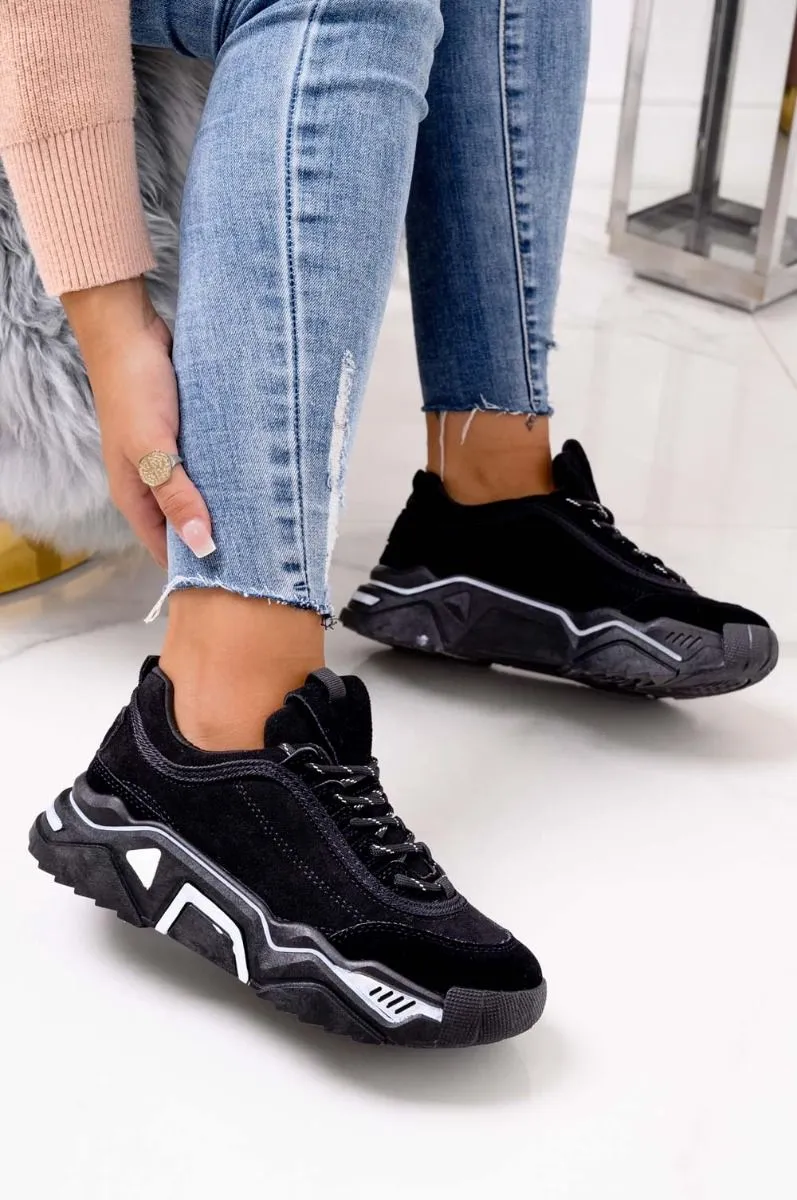 Sneakers nere scamosciate con suola spessa e lacci