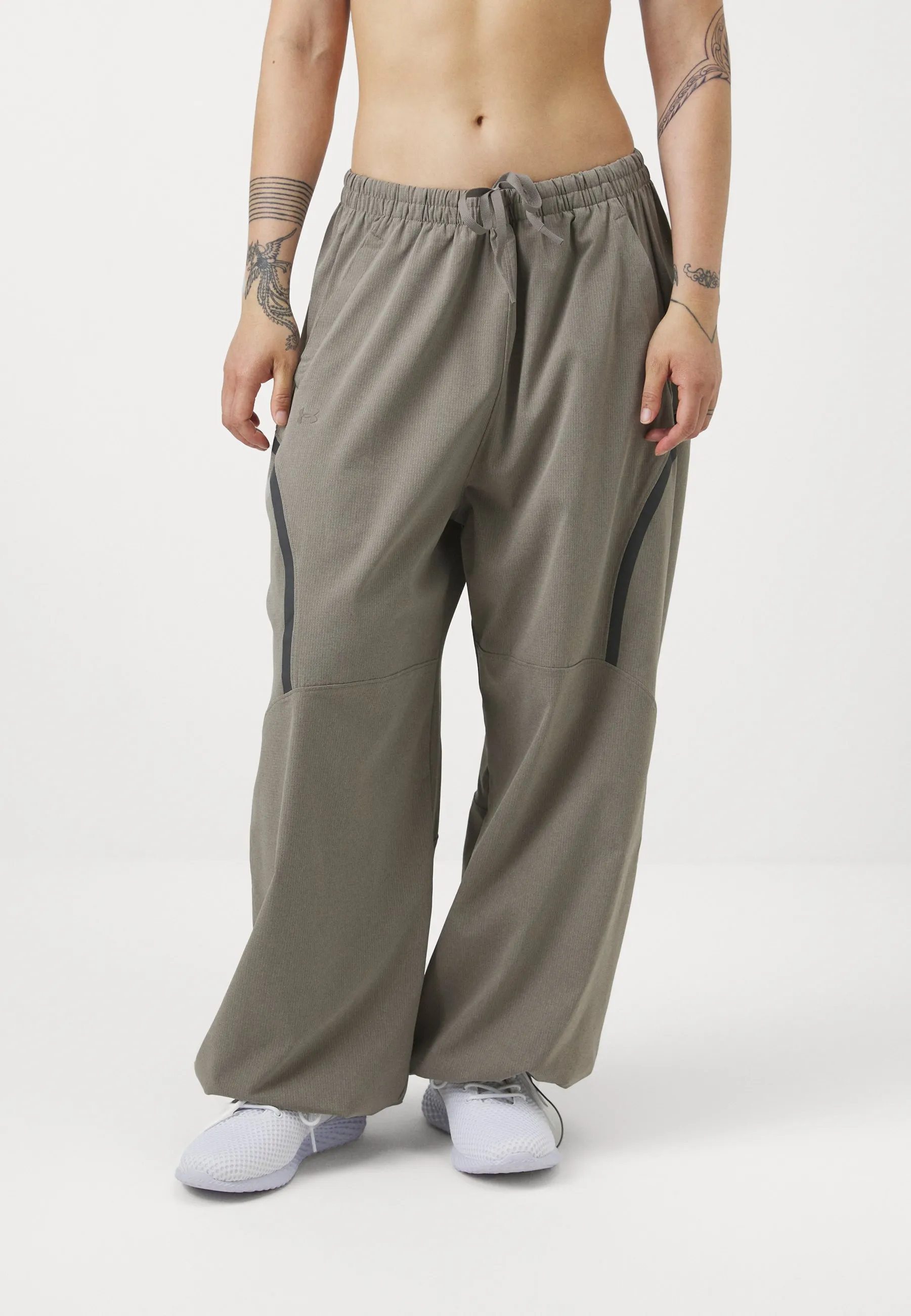 UNSTOPPABLE AIRVENT PARACHUTE PANT - Pantaloni sportivi