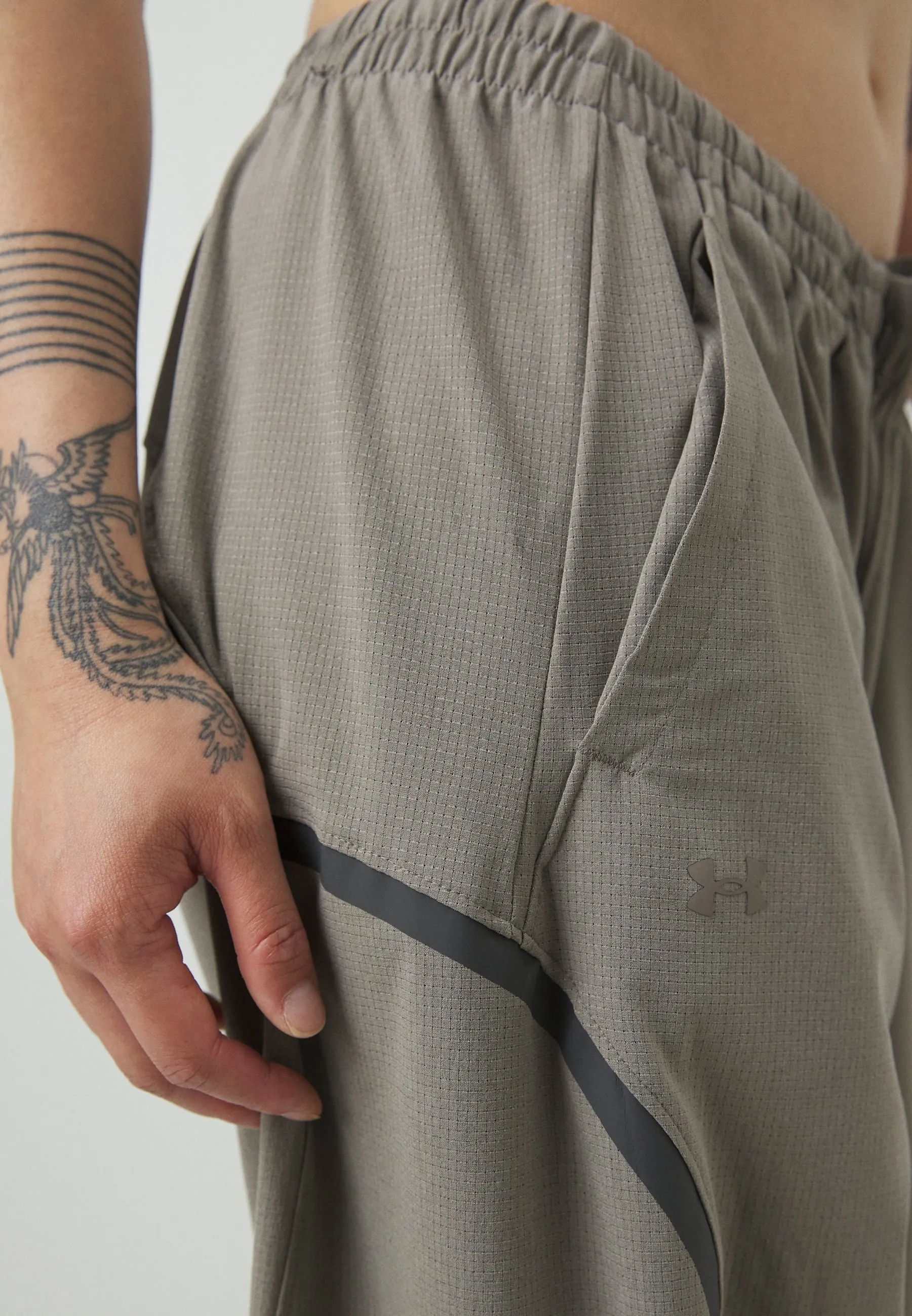 UNSTOPPABLE AIRVENT PARACHUTE PANT - Pantaloni sportivi